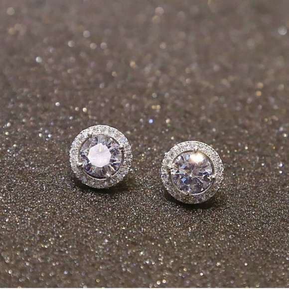 Women's 18K White Gold Plated Ear Stud Earrings - Picture 3 of 6